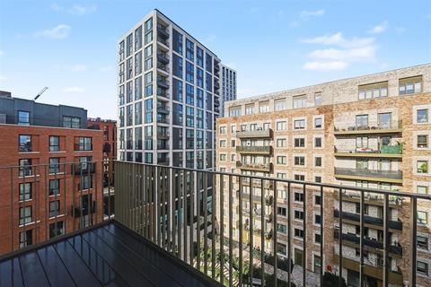 Studio to rent, Ribbon Lane, Brent Cross, NW2