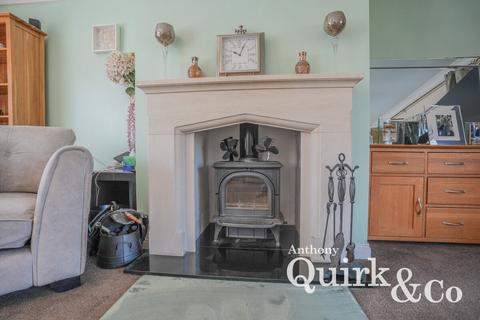 4 bedroom detached house for sale, Handel Road, Canvey Island, SS8