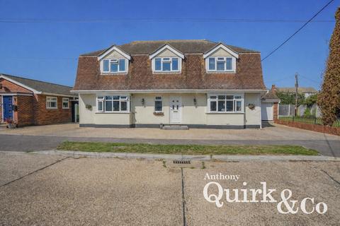 4 bedroom detached house for sale, Handel Road, Canvey Island, SS8