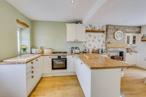 3 bedroom end of terrace house for sale, London Street, Rawdon, Leeds, West Yorkshire, LS19