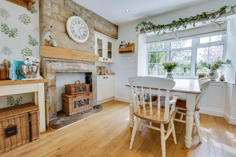 3 bedroom end of terrace house for sale, London Street, Rawdon, Leeds, West Yorkshire, LS19