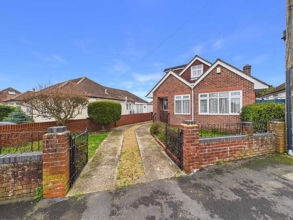 2 bed detached bungalow for sale Cleethorpes Road