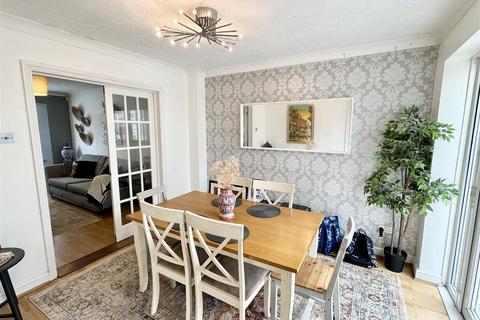 4 bedroom detached house for sale, Bramley Way, Kings Hill, ME19 4BD