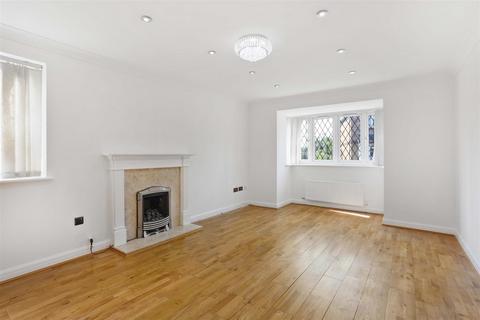 undefined, Chiddingstone Close, Sutton SM2