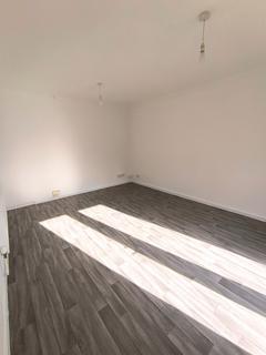 4 bedroom terraced house to rent, Gadesby Court, Northampton