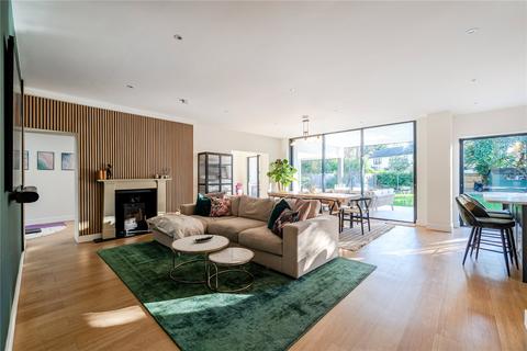 undefined, Garrick Close, Walton-on-Thames, KT12