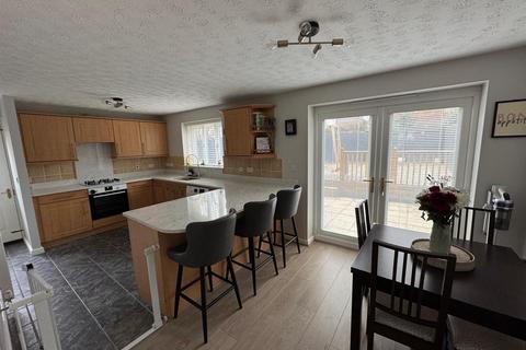 undefined, Pant Bryn Isaf, Llwynhendy, Llanelli