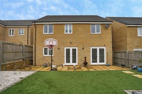 5 bedroom detached house for sale, Scott Close, Cottingham