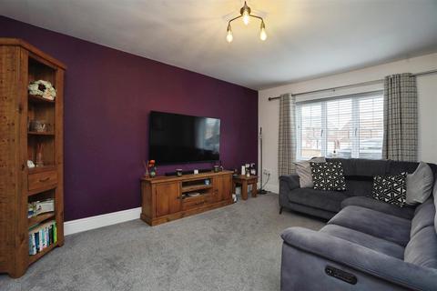 5 bedroom detached house for sale, Scott Close, Cottingham