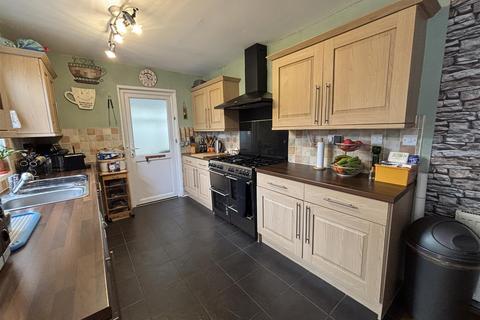 3 bedroom semi-detached house for sale, Lamen Road, New Parks, Leicester