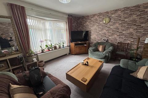 3 bedroom semi-detached house for sale, Lamen Road, New Parks, Leicester
