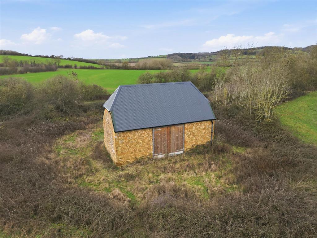 Railway Barn 2136 004.jpg