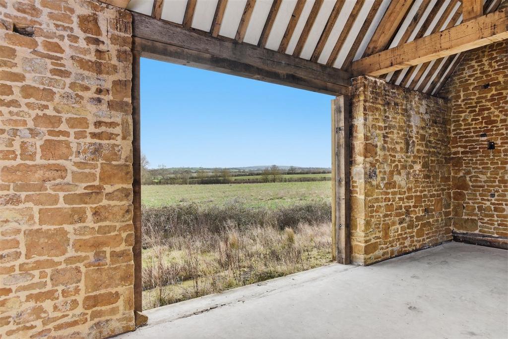 Railway Barn 2136 010.jpg
