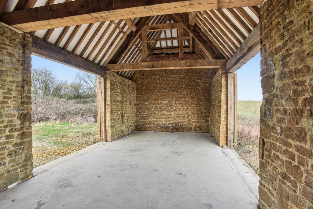 Railway Barn 2136 011.jpg