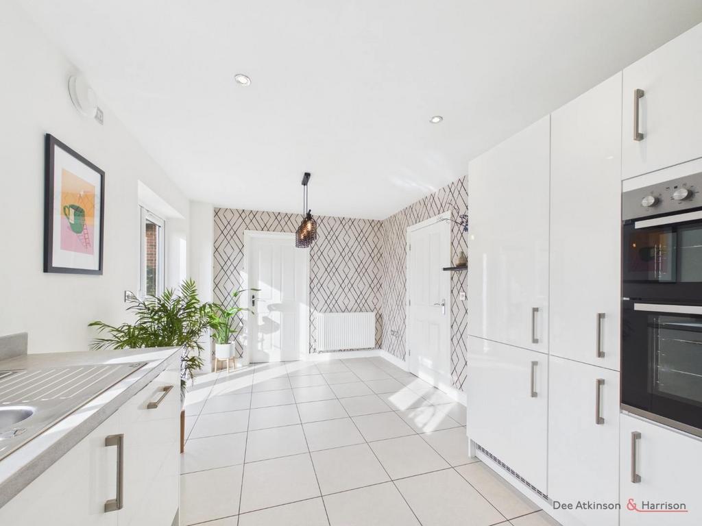 Open Plan Kitchen/Dining Area