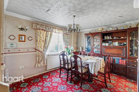 3 bedroom end of terrace house for sale, Dunoon Close, Sinfin