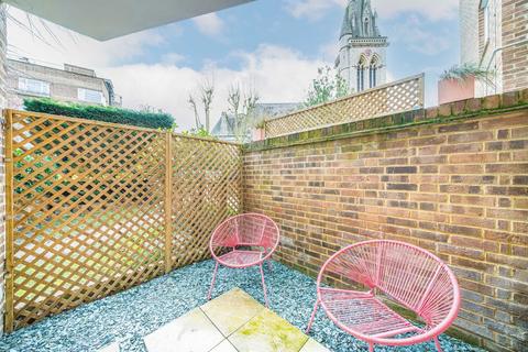 undefined, Church Road, Richmond TW10