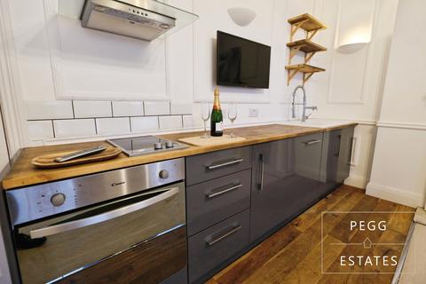 1 bedroom flat for sale, Royal Marina Court, Torquay