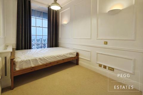 1 bedroom flat for sale, Royal Marina Court, Torquay