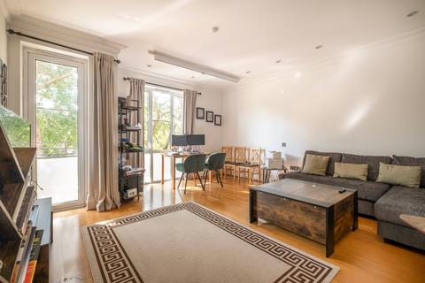 1 bedroom apartment to rent, Melliss Avenue Richmond TW9