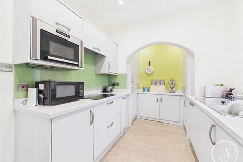 3 bedroom semi-detached house for sale, Howard Avenue, Leeds