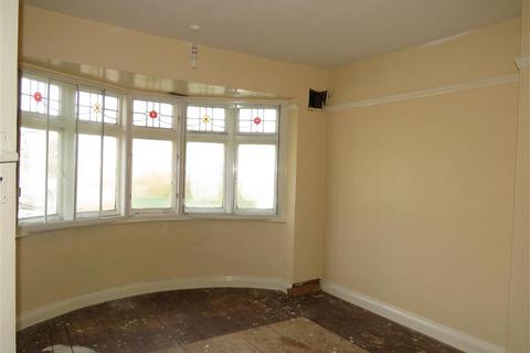 3 bedroom semi-detached house for sale, Second Avenue, Wellingborough