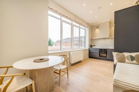 undefined, Heath Road, TWICKENHAM TW1