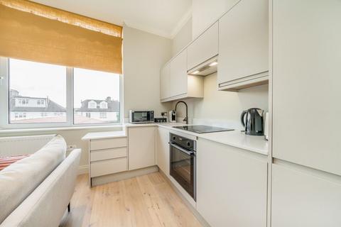 undefined, Heath Road, TWICKENHAM TW1