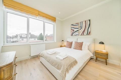 undefined, Heath Road, TWICKENHAM TW1