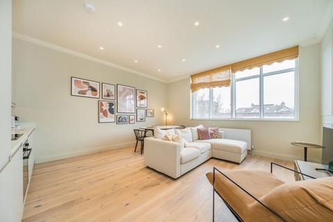 undefined, Heath Road, TWICKENHAM TW1