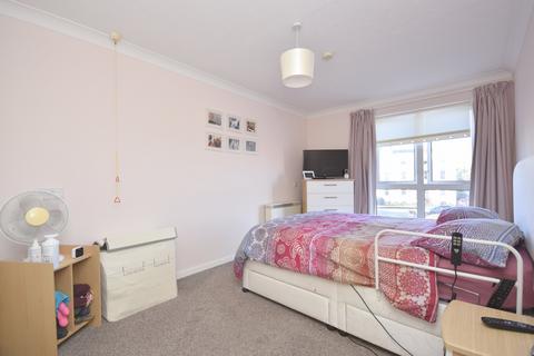 1 bedroom property for sale, Queens Parade, Margate