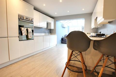 4 bedroom end of terrace house for sale, Sandringham Road, Brough, East Yorkshire HU15