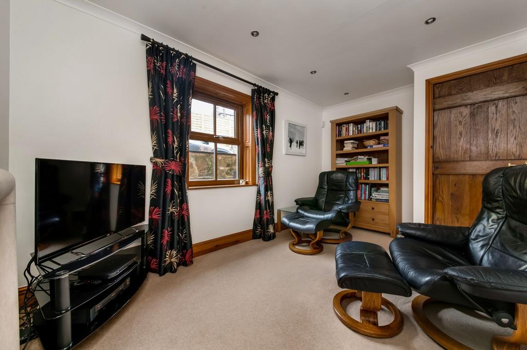 Study/second reception room