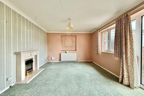 2 bedroom bungalow for sale, Dales Road, Ipswich IP1