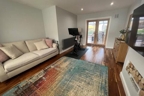 3 bedroom semi-detached house for sale, Highfield Crescent, Wigston, LE18