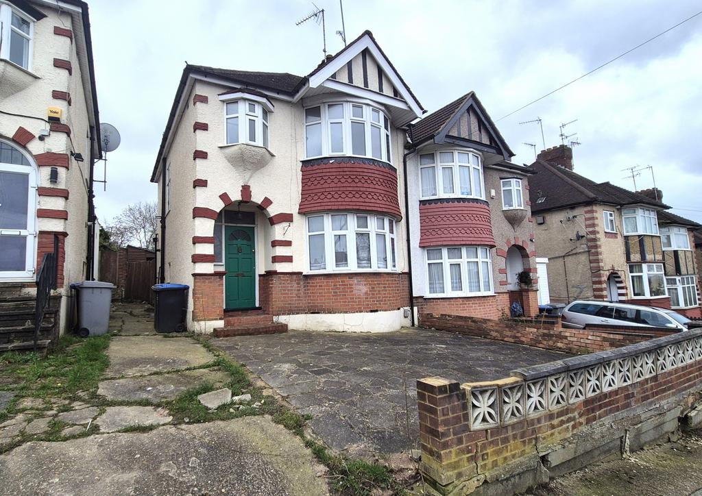 3 Bedroom Semi Detached House