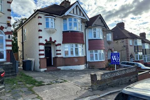 3 bedroom semi-detached house for sale, Hay Lane, Kingsbury