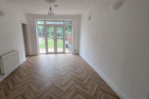 3 bedroom semi-detached house for sale, Hay Lane, Kingsbury