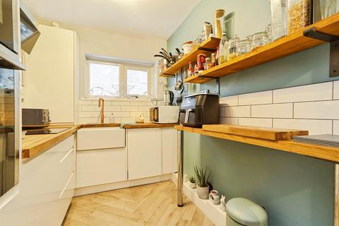 3 bedroom semi-detached house for sale, Linton Crescent, Leeds