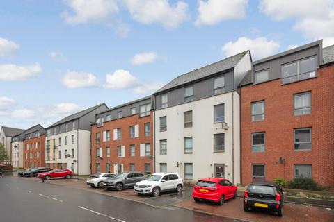 9/5 Ferry Gait Crescent, Edinburgh, EH4 4GS