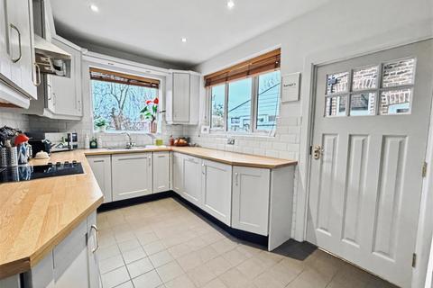 4 bedroom terraced house for sale, Stockport Road, Timperley, Altrincham