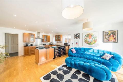 undefined, The Worple, Staines-Upon-Thames TW19