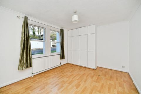 3 bedroom flat for sale, Harrington Road, Brighton