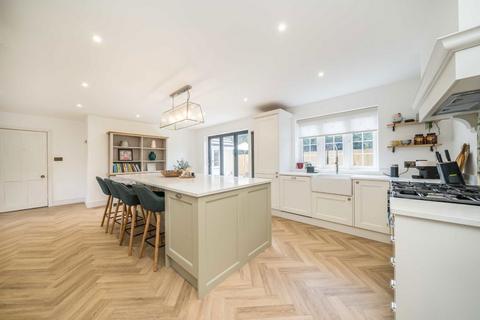 undefined, Hanworth Road, Hampton TW12