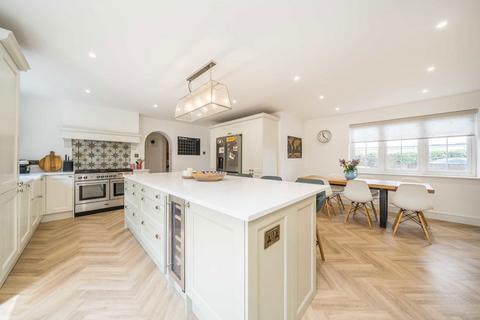 undefined, Hanworth Road, Hampton TW12