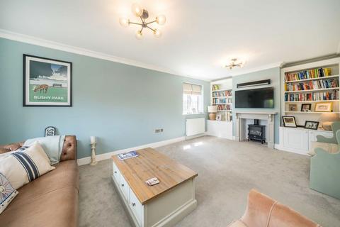 undefined, Hanworth Road, Hampton TW12