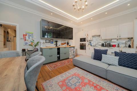 2 bedroom flat for sale, Ladbroke Grove, London W10