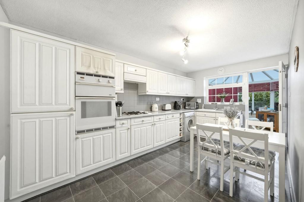Dining kitchen
