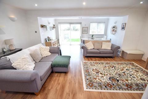 3 bedroom terraced house for sale, Bridgemere Road, Eastbourne BN22