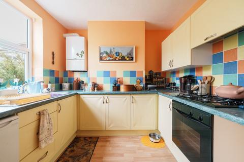 3 bedroom end of terrace house for sale, Gosport Road, Lee-on-the-Solent, Hampshire, PO13